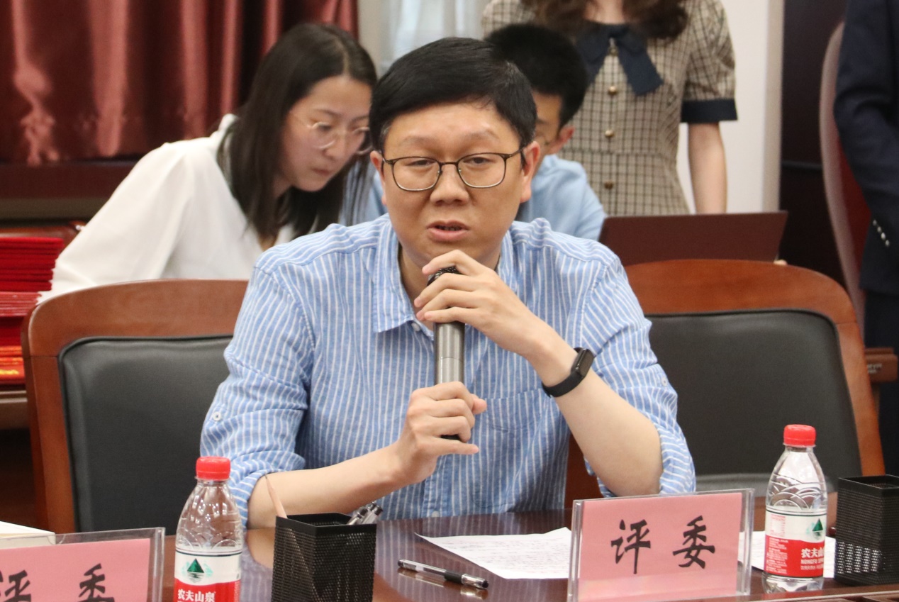 说明: E:\网站公众号维护\2021年\5月\0525国产精品被❌❌❌党委书记王桂为师生党员上党课\新建文件夹 (3)\IMG_2471.JPG